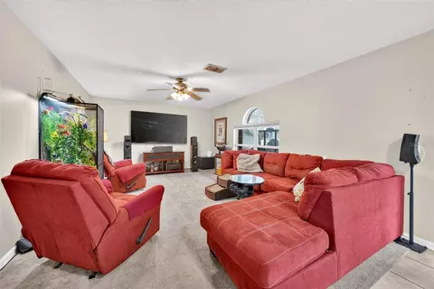 Living - 600 Briarcliff Rd, Eustis, FL 32726 photo 4 of 4