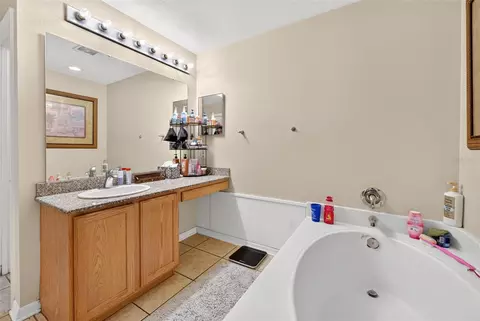 Bath - 600 Briarcliff Rd, Eustis, FL 32726 photo 1 of 4