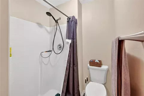 Bath - 600 Briarcliff Rd, Eustis, FL 32726 photo 3 of 4
