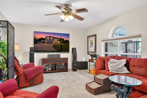 Living - 600 Briarcliff Rd, Eustis, FL 32726 photo 3 of 4