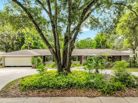 Exterior - 300 Pinecrest Rd, Mount Dora, FL 32757 photo 2 of 24