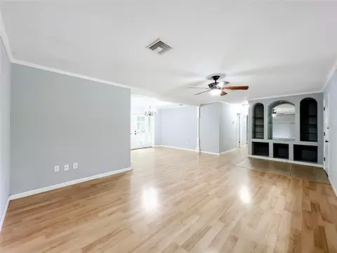 Living - 300 Pinecrest Rd, Mount Dora, FL 32757 photo 4 of 11