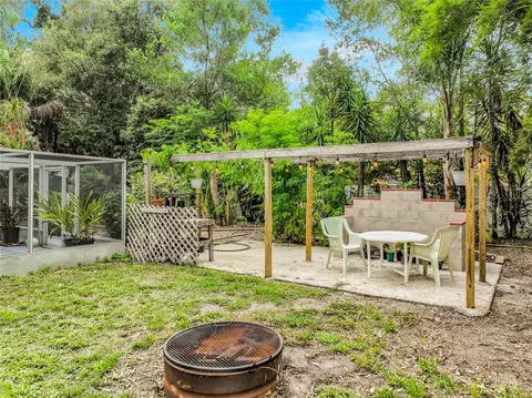 Exterior - 300 Pinecrest Rd, Mount Dora, FL 32757 photo 10 of 24