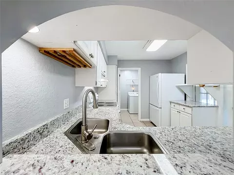 Kitchen - 300 Pinecrest Rd, Mount Dora, FL 32757 photo 5 of 6