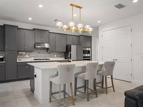 Kitchen - 480 Switchgrass Loop, Minneola, FL 34715 photo 2 of 6