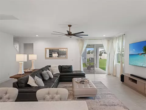 Living - 480 Switchgrass Loop, Minneola, FL 34715 photo 2 of 5