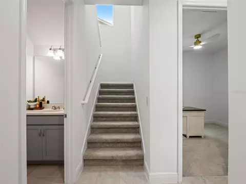 Entry Way - 480 Switchgrass Loop, Minneola, FL 34715 photo 4 of 8