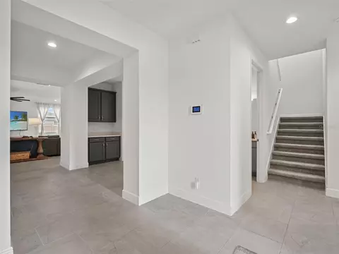 Entry Way - 480 Switchgrass Loop, Minneola, FL 34715 photo 5 of 8