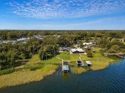 606 N Shore Dr, Leesburg, FL 34748