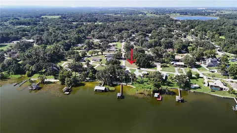 Lakeside Drive, Yalaha, FL 34797