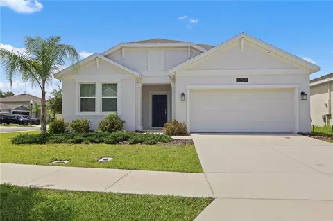33571 Sky Blossom Cir, Leesburg, FL 34788