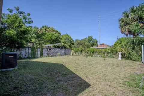 Exterior - 1202 S Dewey St, Eustis, FL 32726 photo 4 of 5