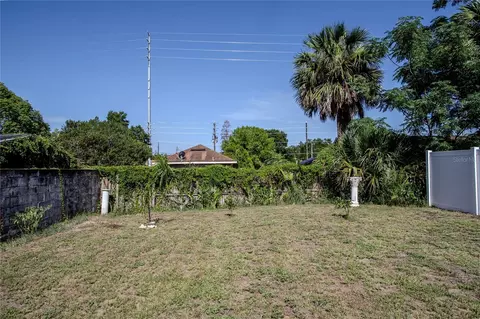Exterior - 1202 S Dewey St, Eustis, FL 32726 photo 5 of 5