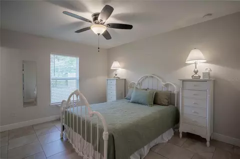 Bedroom - 1202 S Dewey St, Eustis, FL 32726 photo 5 of 8