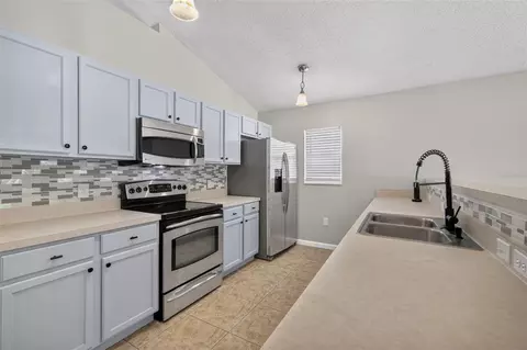 Kitchen - 2225 Sandridge Cir, Eustis, FL 32726 photo 1 of 3