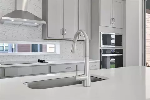Kitchen - 2954 Sailboat Dr, Saint Cloud, FL 34771 photo 2 of 4