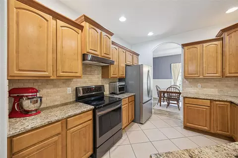 Kitchen - 41220 Alder Way, Eustis, FL 32736 photo 4 of 4