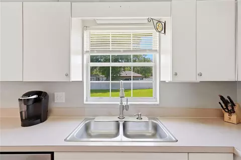 Kitchen - 3835 NE 13th Ave, Ocala, FL 34479 photo 3 of 4