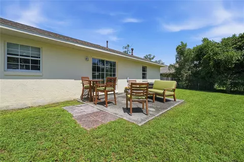 Exterior - 3835 NE 13th Ave, Ocala, FL 34479 photo 4 of 10