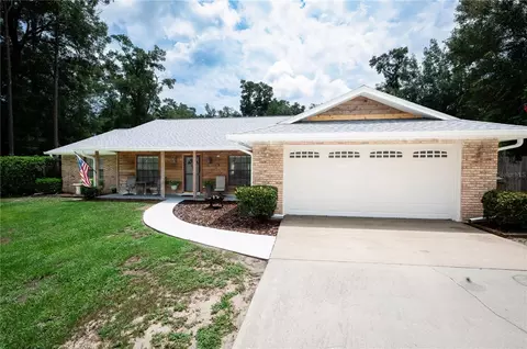 23816 Oak Tree Dr, Sorrento, FL 32776
