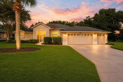 20554 Queen Alexandra Dr, Leesburg, FL 34748