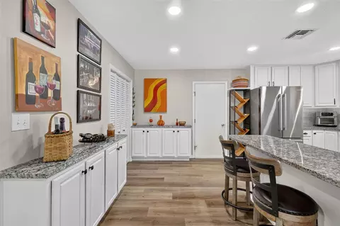 Kitchen - 2115 Suzanne Dr, Mount Dora, FL 32757 photo 1 of 6