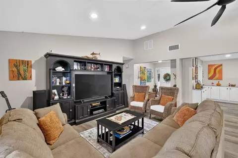 Living - 2115 Suzanne Dr, Mount Dora, FL 32757 photo 4 of 4