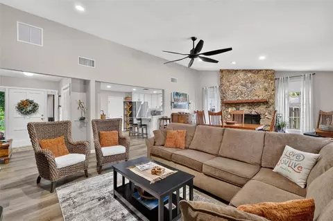 Living - 2115 Suzanne Dr, Mount Dora, FL 32757 photo 1 of 4