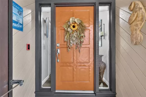 Entry Way - 2115 Suzanne Dr, Mount Dora, FL 32757 photo 1 of 1