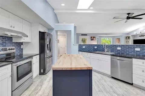 Kitchen - 5325 Abagail Dr, Spring Hill, FL 34608 photo 4 of 4