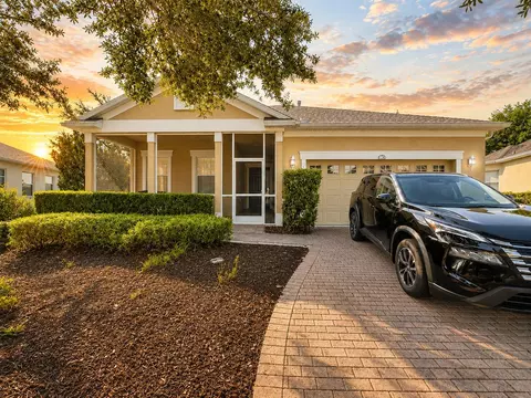 122 Flame Vine Way, Groveland, FL 34736