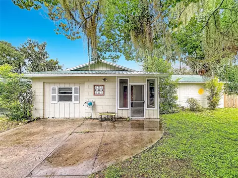 1218 Cr 450, Lake Panasoffkee, FL 33538