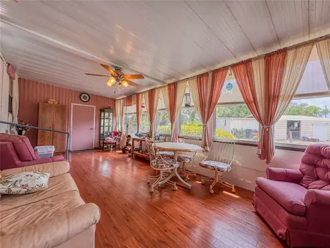 Exterior - 10113 SE 24th Dr, Webster, FL 33597 photo 7 of 12