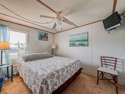Bedroom - 10113 SE 24th Dr, Webster, FL 33597 photo 2 of 3