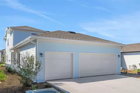 Exterior - 6677 Wake St, Saint Cloud, FL 34771 photo 5 of 7