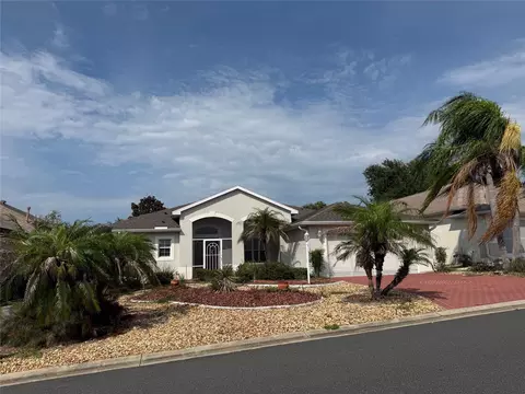 5111 Ironsides Ct, Tavares, FL 32778