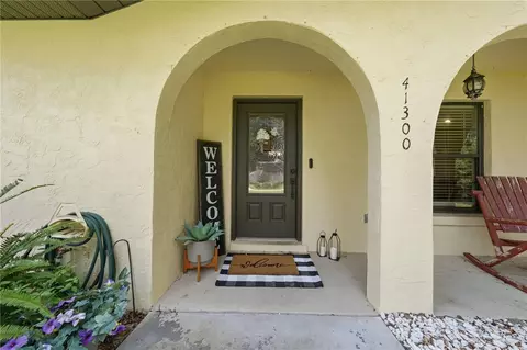Exterior - 41300 Dixie Ave, Umatilla, FL 32784 photo 8 of 17