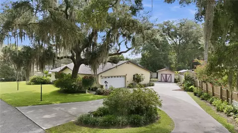 Exterior - 41300 Dixie Ave, Umatilla, FL 32784 photo 17 of 17