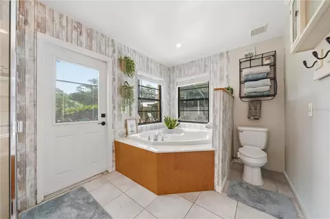 Bath - 41300 Dixie Ave, Umatilla, FL 32784 photo 5 of 5
