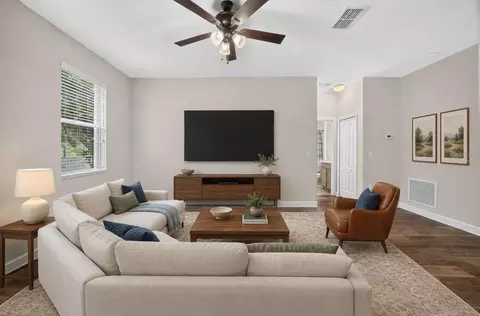 Living - 5202 Royce Dr, Mount Dora, FL 32757 photo 7 of 8