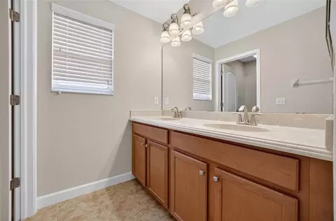 Bath - 5202 Royce Dr, Mount Dora, FL 32757 photo 6 of 7