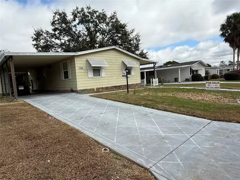1532 W Schwartz Blvd, Lady Lake, FL 32159