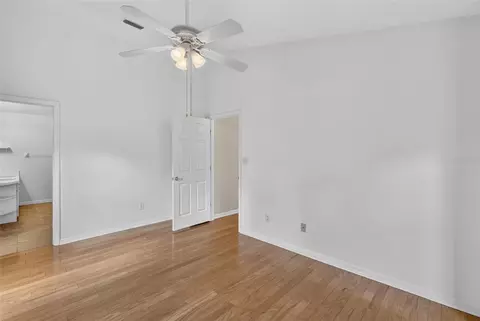 Bedroom - 34231 Marshall Rd, Eustis, FL 32736 photo 1 of 4