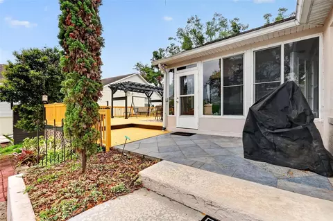 Exterior - 57 Townhill Dr, Eustis, FL 32726 photo 4 of 9