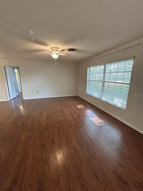 Living - 1605 Blackberry Ct, Eustis, FL 32726 photo 1 of 2