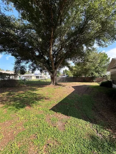 Exterior - 1605 Blackberry Ct, Eustis, FL 32726 photo 2 of 3