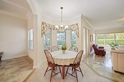 Dining - 2019 Capri Ln, Mount Dora, FL 32757 photo 2 of 2