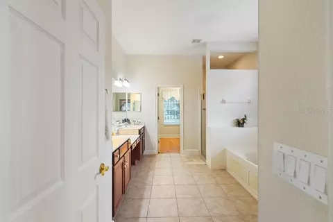 Entry Way - 2019 Capri Ln, Mount Dora, FL 32757 photo 6 of 6