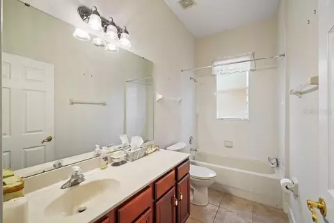 Bath - 2019 Capri Ln, Mount Dora, FL 32757 photo 9 of 9
