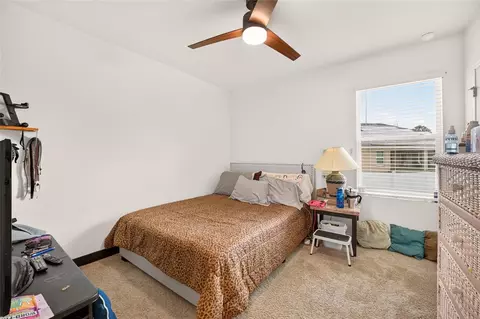 Bedroom - 483 W Runyon Loop, Beverly Hills, FL 34465 photo 6 of 8